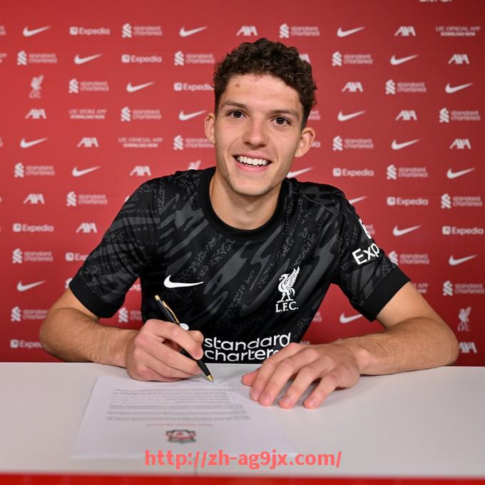 ag9游会-火箭队最新交易名单及未来展望深度报道与策略评估